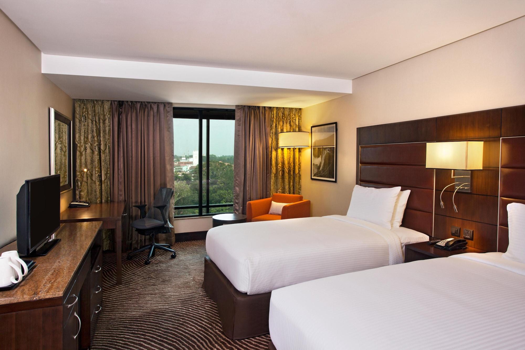 Hilton Garden Inn, Trivandrum Thiruvananthapuram Exterior photo