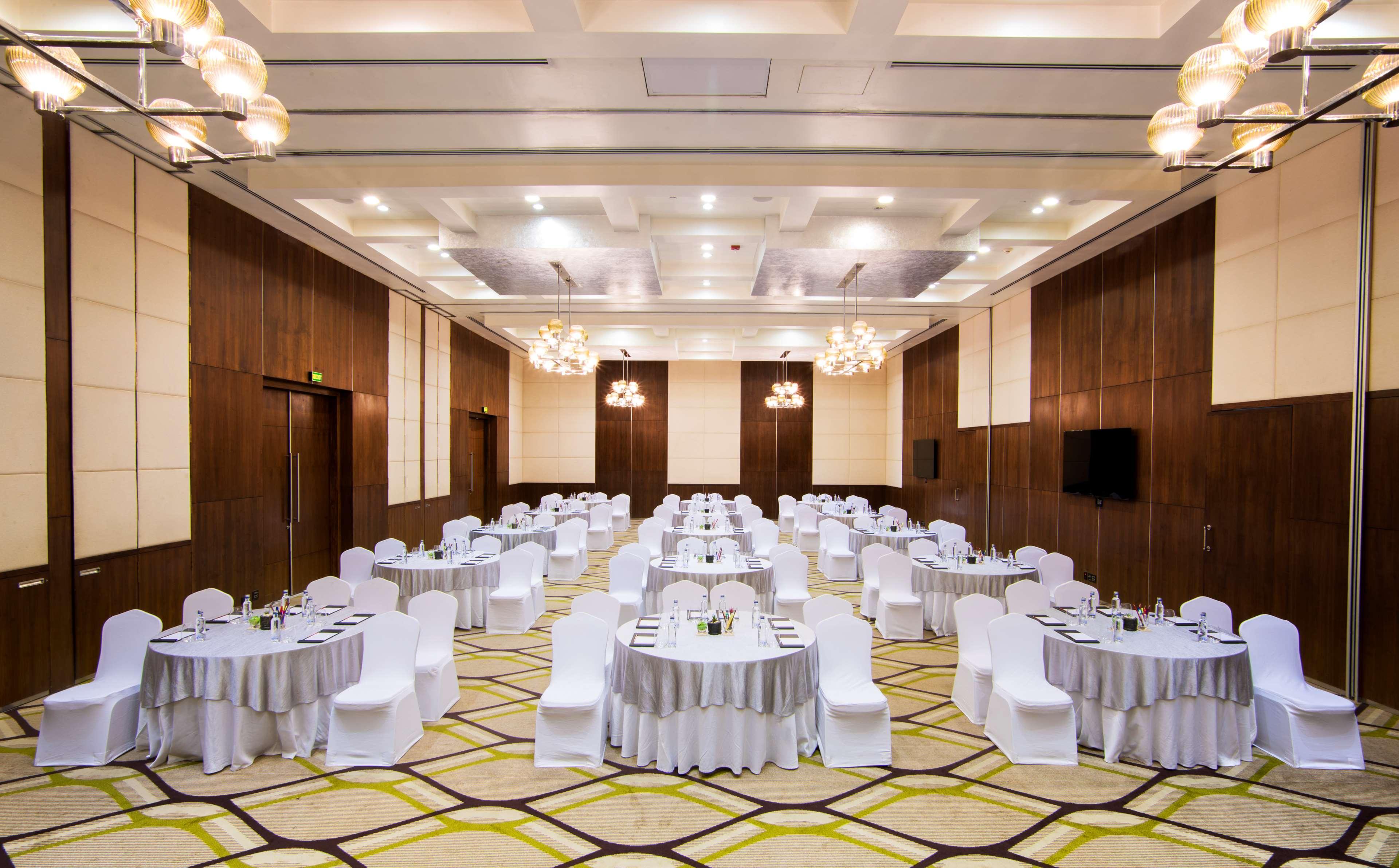 Hilton Garden Inn, Trivandrum Thiruvananthapuram Exterior photo