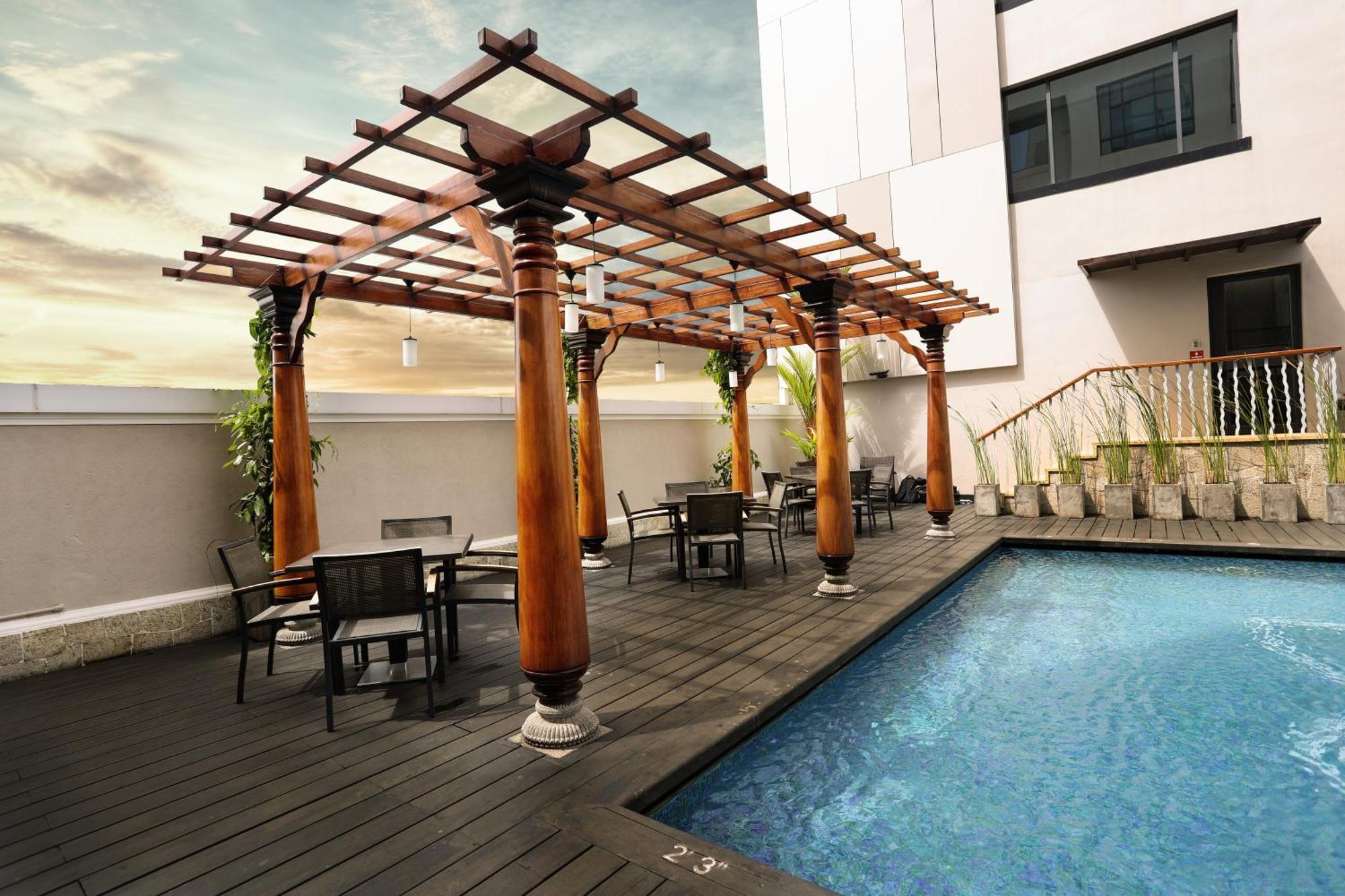Hilton Garden Inn, Trivandrum Thiruvananthapuram Exterior photo