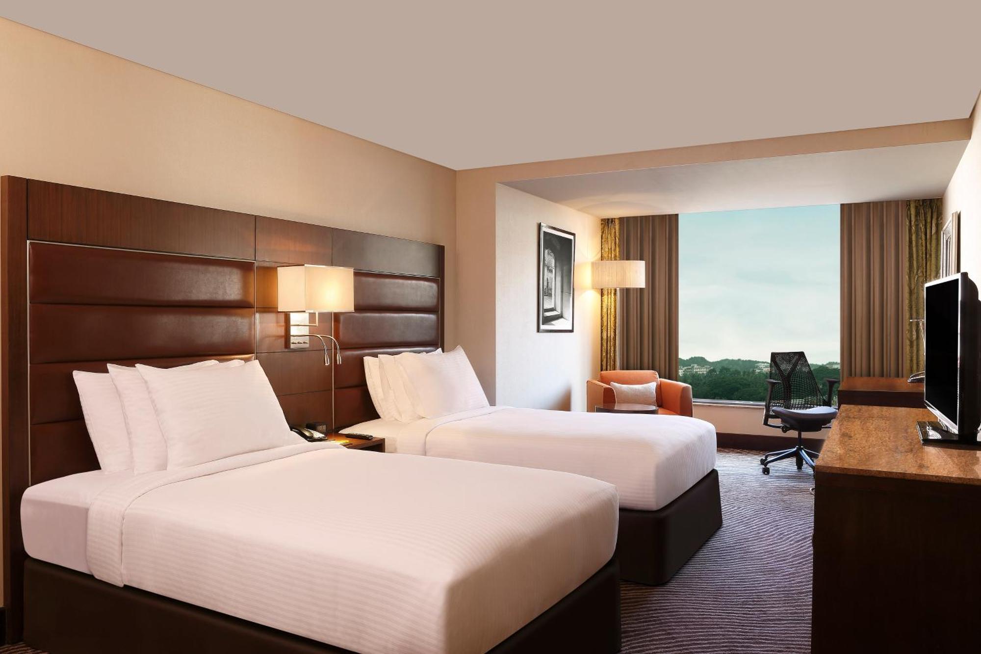 Hilton Garden Inn, Trivandrum Thiruvananthapuram Exterior photo