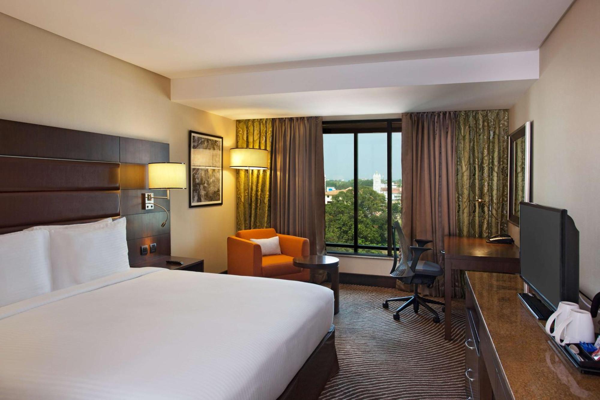 Hilton Garden Inn, Trivandrum Thiruvananthapuram Exterior photo