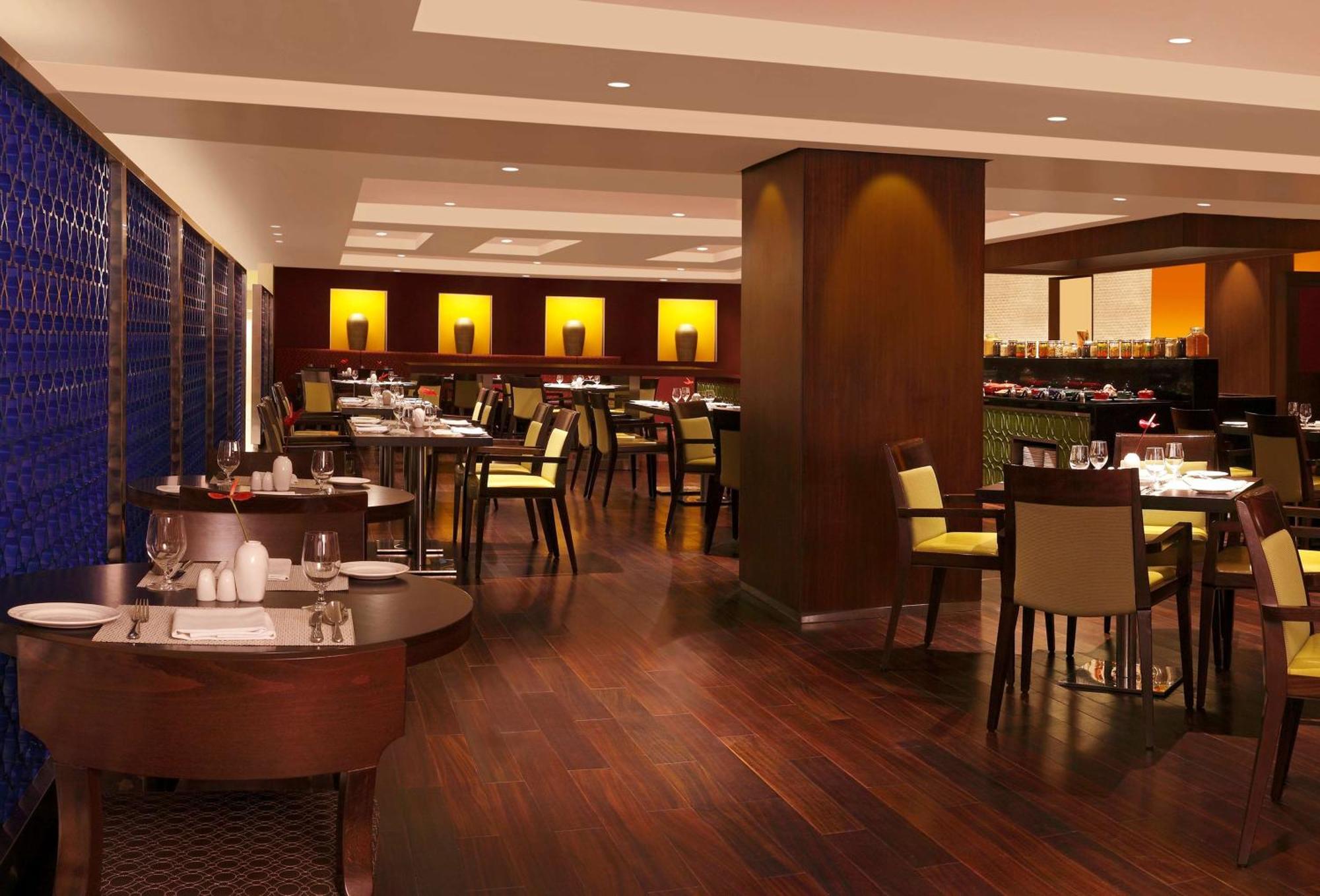 Hilton Garden Inn, Trivandrum Thiruvananthapuram Exterior photo