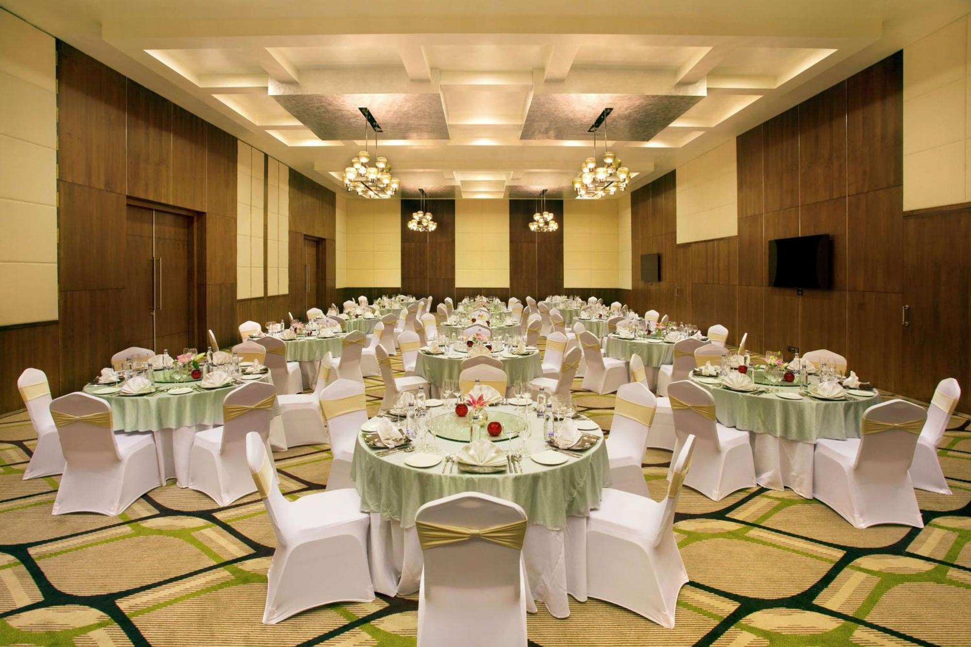 Hilton Garden Inn, Trivandrum Thiruvananthapuram Exterior photo