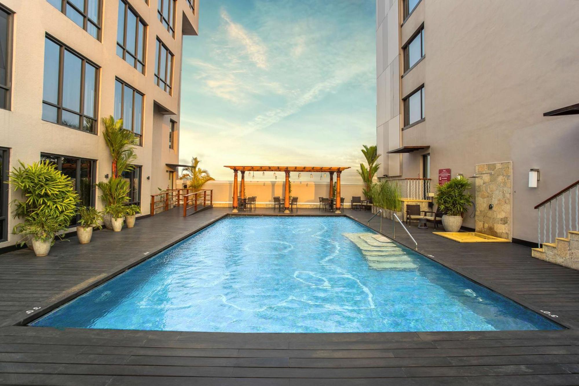 Hilton Garden Inn, Trivandrum Thiruvananthapuram Exterior photo